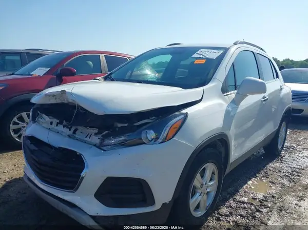 KL7CJLSB3HB229862 2017 CHEVROLET TRAX - Image 2