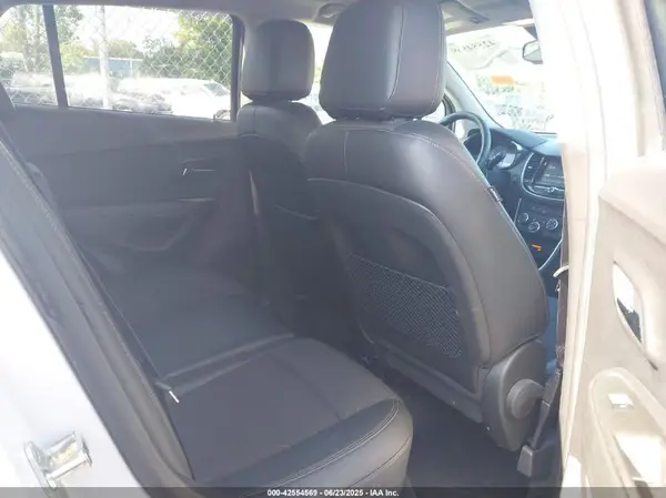 KL7CJLSB3HB229862 2017 CHEVROLET TRAX - Image 8