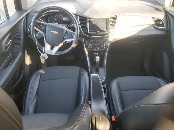 KL7CJLSB3JB558356 2018 CHEVROLET TRAX - Image 8