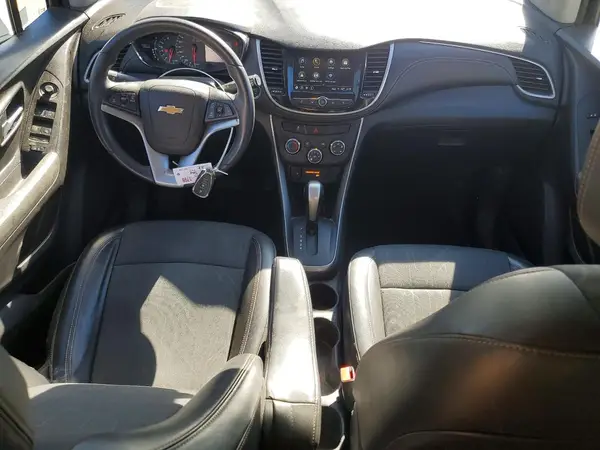 KL7CJLSB3JB566845 2018 CHEVROLET TRAX - Image 8