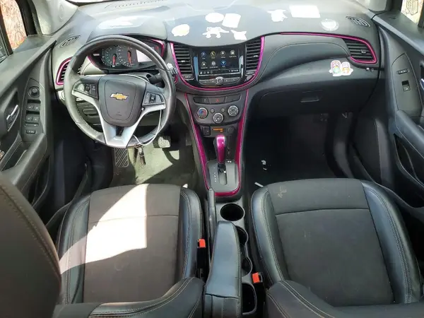 KL7CJLSB3JB576260 2018 CHEVROLET TRAX - Image 8