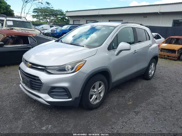 KL7CJLSB3JB577327 2018 CHEVROLET TRAX - Image 2