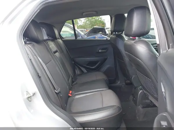 KL7CJLSB3JB577327 2018 CHEVROLET TRAX - Image 8
