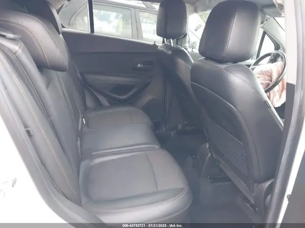 KL7CJLSB3JB597447 2018 CHEVROLET TRAX - Image 8