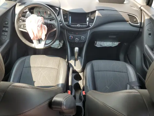 KL7CJLSB3JB632066 2018 CHEVROLET TRAX - Image 8