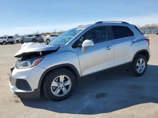 KL7CJLSB3JB632519 2018 CHEVROLET TRAX - Image 1