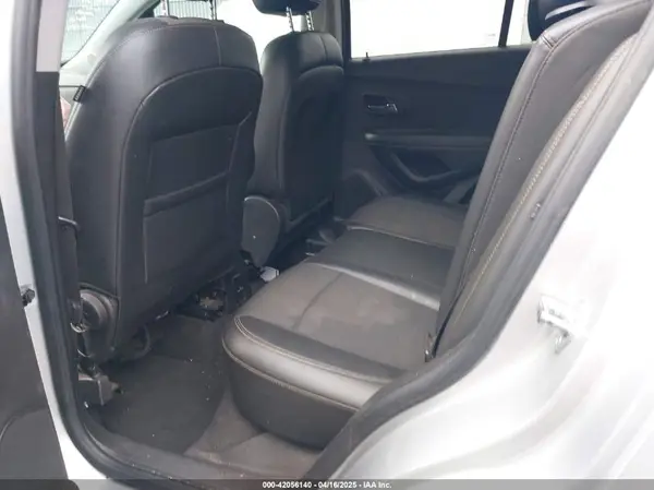KL7CJLSB3JB639471 2018 CHEVROLET TRAX - Image 8