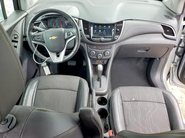KL7CJLSB3JB644329 2018 CHEVROLET TRAX - Image 8