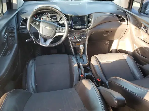 KL7CJLSB3JB646856 2018 CHEVROLET TRAX - Image 8