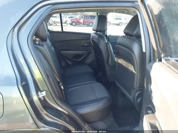 KL7CJLSB3JB646954 2018 CHEVROLET TRAX - Image 8