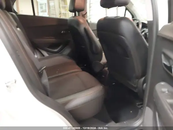 KL7CJLSB3JB660448 2018 CHEVROLET TRAX - Image 8