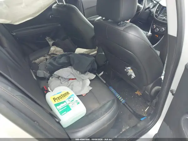 KL7CJLSB3JB679064 2018 CHEVROLET TRAX - Image 8