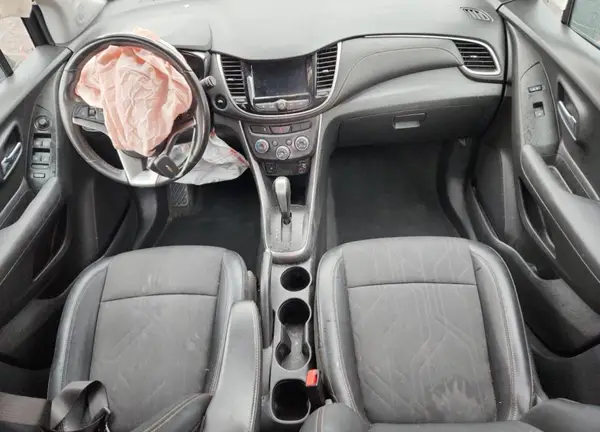 KL7CJLSB3JB680313 2018 CHEVROLET TRAX - Image 8