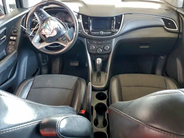 KL7CJLSB3JB723595 2018 CHEVROLET TRAX - Image 8