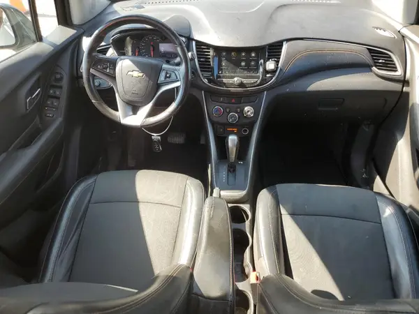 KL7CJLSB3JB728733 2018 CHEVROLET TRAX - Image 8