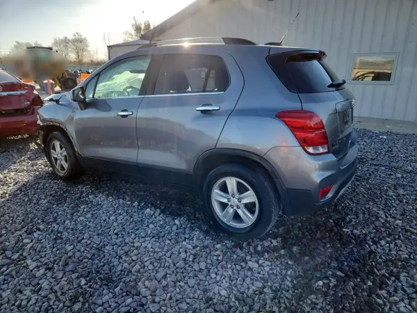 KL7CJLSB3KB760583 2019 CHEVROLET TRAX - Image 2