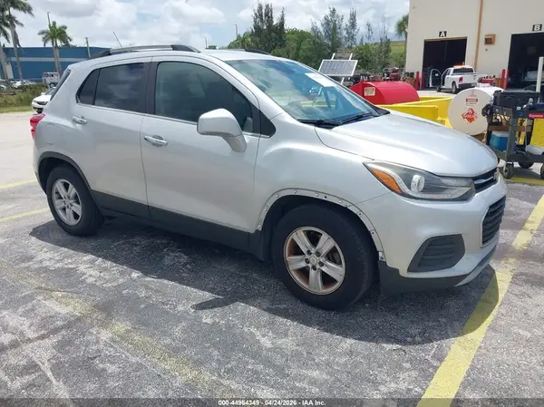 KL7CJLSB3KB785600 2019 CHEVROLET TRAX - Image 1