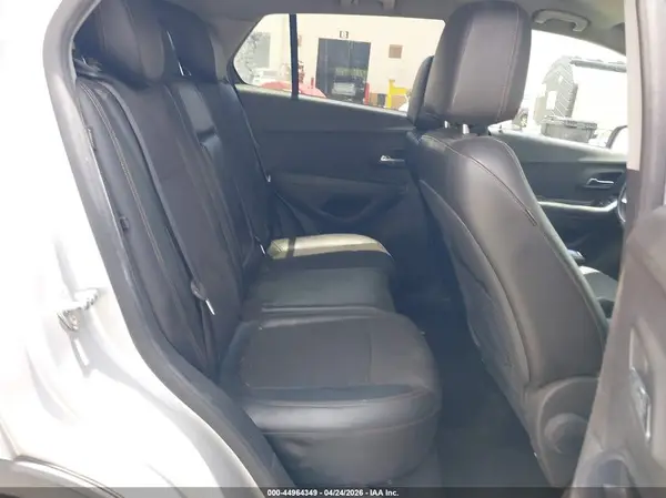 KL7CJLSB3KB785600 2019 CHEVROLET TRAX - Image 8