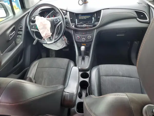 KL7CJLSB3KB815677 2019 CHEVROLET TRAX - Image 8