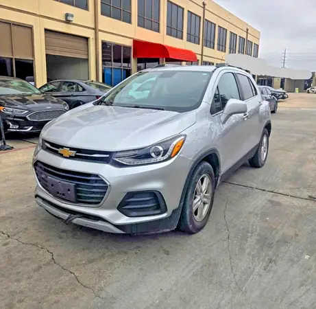 KL7CJLSB3KB819051 2019 CHEVROLET TRAX - Image 2