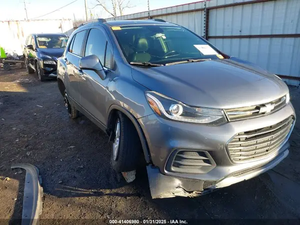 KL7CJLSB3KB826307 2019 CHEVROLET TRAX - Image 1