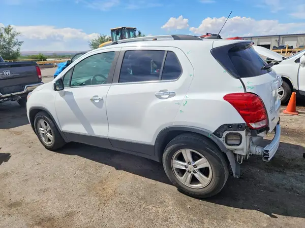 KL7CJLSB3KB845326 2019 CHEVROLET TRAX - Image 2