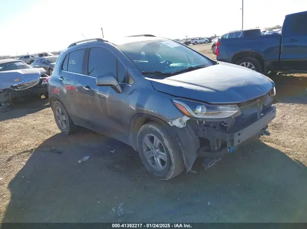 KL7CJLSB3KB855810 2019 CHEVROLET TRAX - Image 1