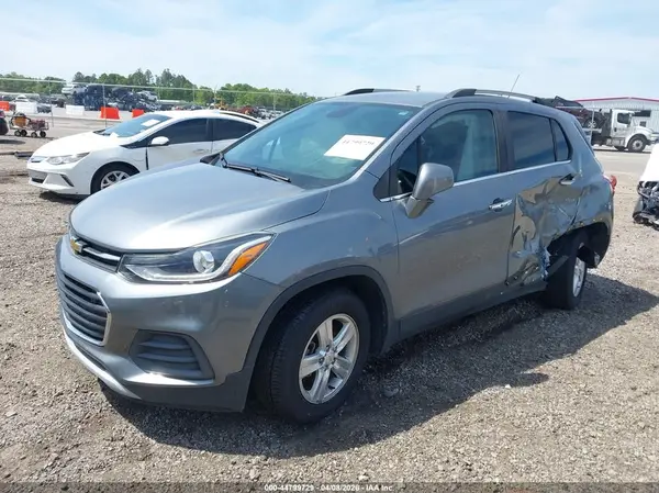 KL7CJLSB3KB860358 2019 CHEVROLET TRAX - Image 2