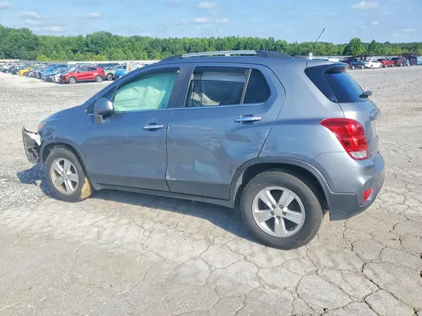 KL7CJLSB3KB876592 2019 CHEVROLET TRAX - Image 2
