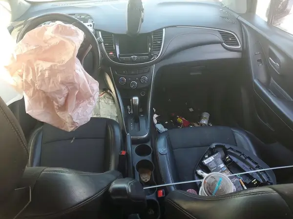 KL7CJLSB3KB876592 2019 CHEVROLET TRAX - Image 8