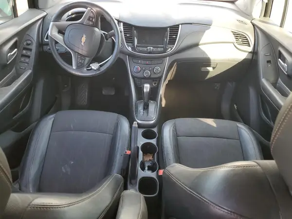 KL7CJLSB3KB893585 2019 CHEVROLET TRAX - Image 8