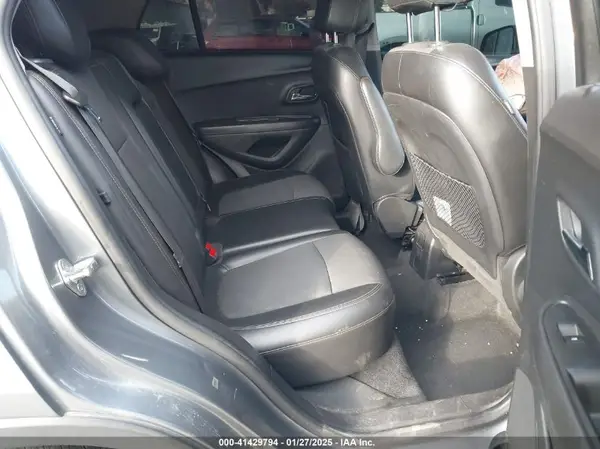 KL7CJLSB3KB902317 2019 CHEVROLET TRAX - Image 8