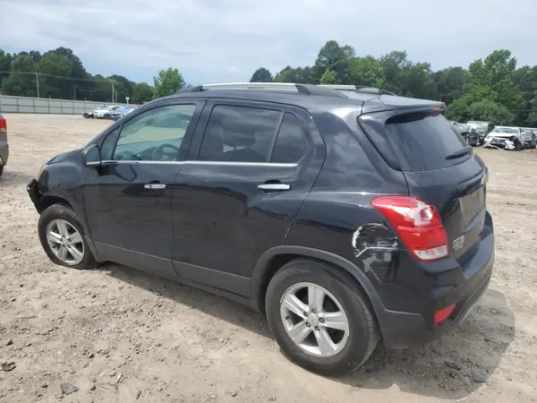 KL7CJLSB3KB902401 2019 CHEVROLET TRAX - Image 2