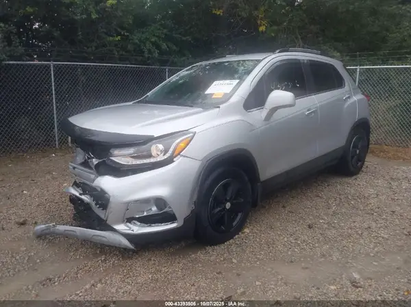 KL7CJLSB3KB908828 2019 CHEVROLET TRAX - Image 2