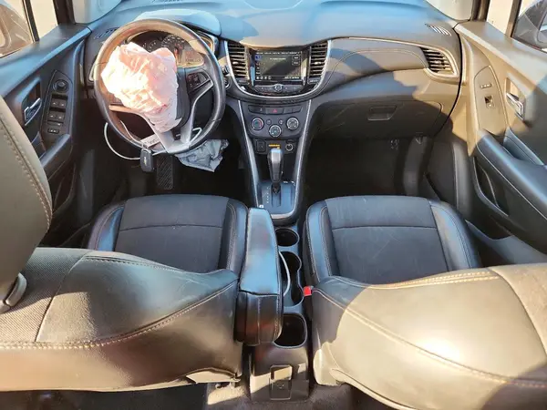 KL7CJLSB3KB921689 2019 CHEVROLET TRAX - Image 8
