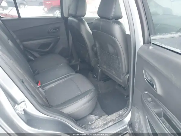 KL7CJLSB3KB928268 2019 CHEVROLET TRAX - Image 8