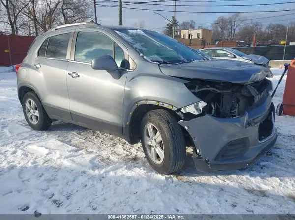 KL7CJLSB3KB932692 2019 CHEVROLET TRAX - Image 1