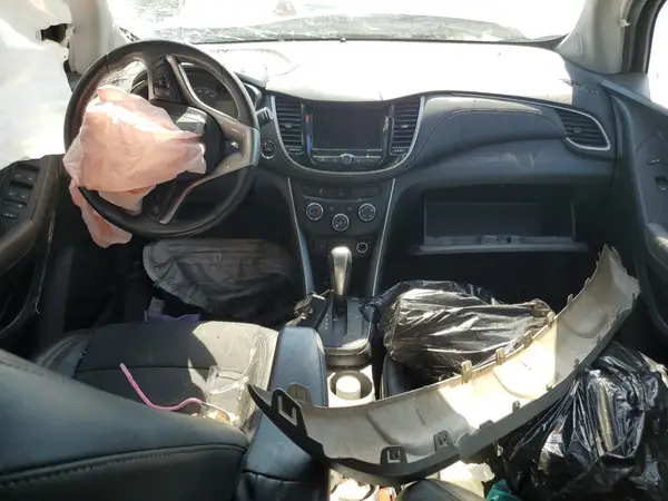 KL7CJLSB3KB936869 2019 CHEVROLET TRAX - Image 8