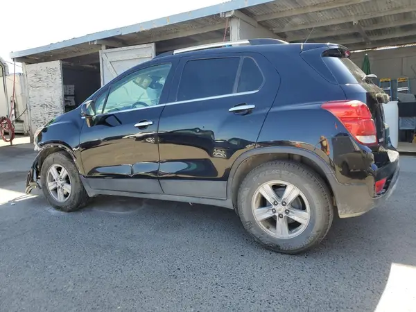 KL7CJLSB3KB947502 2019 CHEVROLET TRAX - Image 2