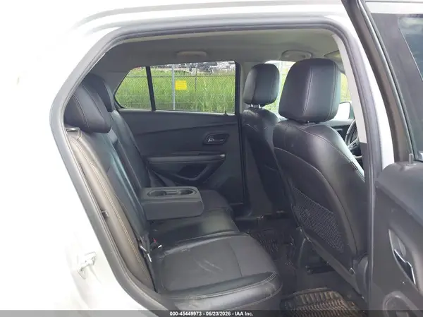 KL7CJLSB3KB960993 2019 CHEVROLET TRAX - Image 8
