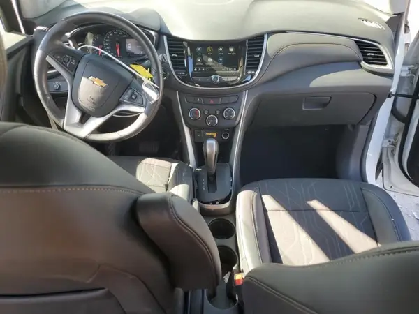 KL7CJLSB3KB963912 2019 CHEVROLET TRAX - Image 8