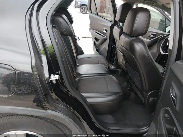 KL7CJLSB3LB010389 2020 CHEVROLET TRAX - Image 8