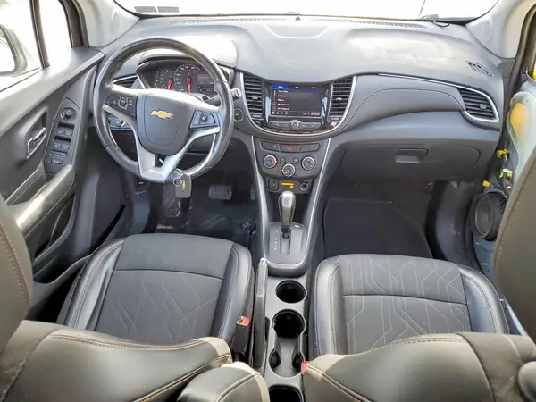 KL7CJLSB3LB016015 2020 CHEVROLET TRAX - Image 8