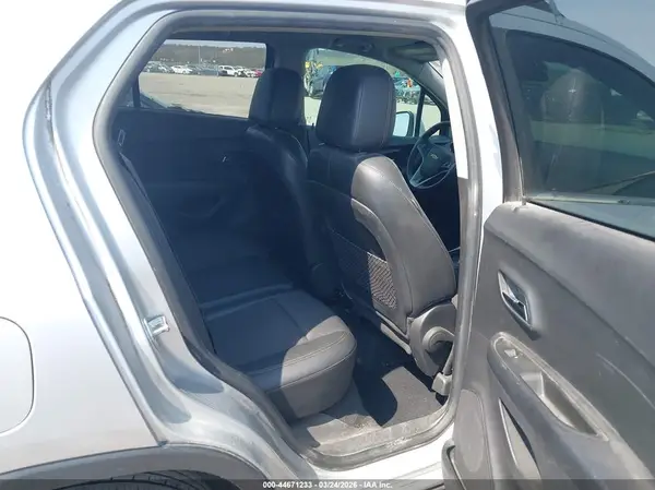 KL7CJLSB3LB020338 2020 CHEVROLET TRAX - Image 8