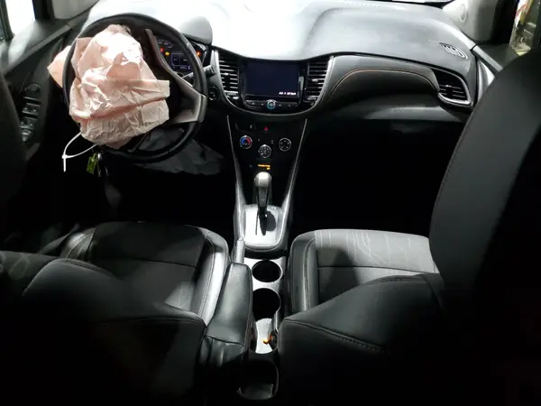 KL7CJLSB3LB026432 2020 CHEVROLET TRAX - Image 8