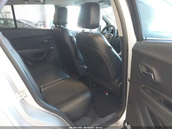 KL7CJLSB3LB027497 2020 CHEVROLET TRAX - Image 8