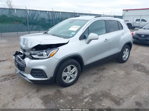 KL7CJLSB3LB030237 2020 CHEVROLET TRAX - Image 2