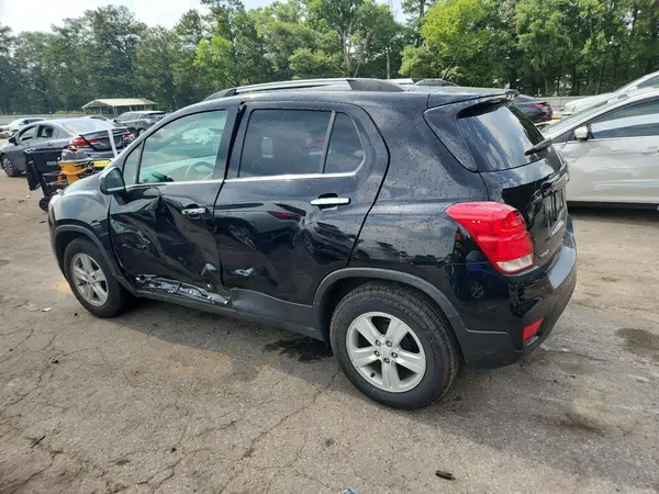 KL7CJLSB3LB057809 2020 CHEVROLET TRAX - Image 2
