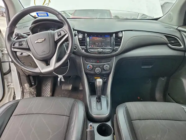 KL7CJLSB3LB072083 2020 CHEVROLET TRAX - Image 8