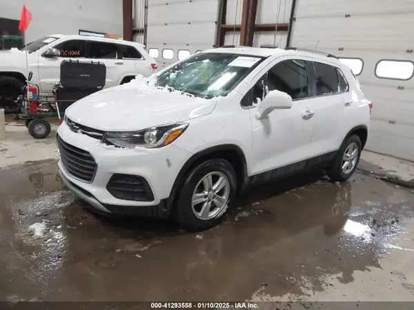 KL7CJLSB3LB072231 2020 CHEVROLET TRAX - Image 2
